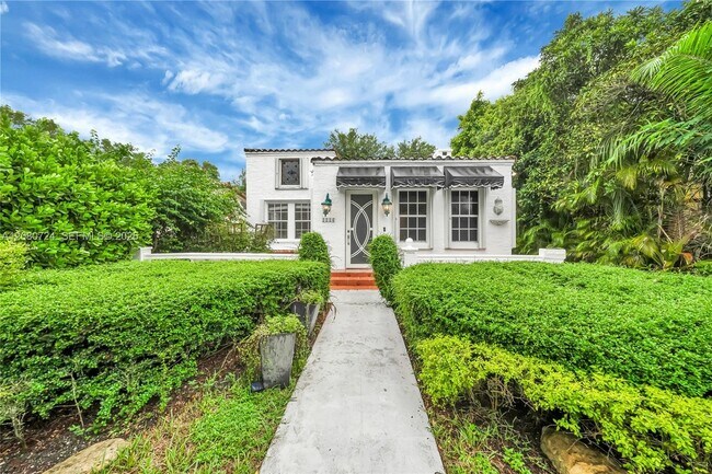 1114 Milan Ave