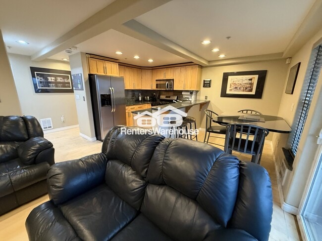 Photo - 6514 Phinney Ave N
