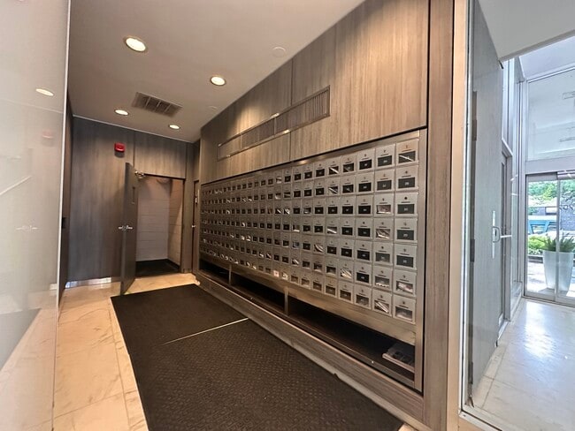 Photo - 5757 N Sheridan Rd Unit 17C