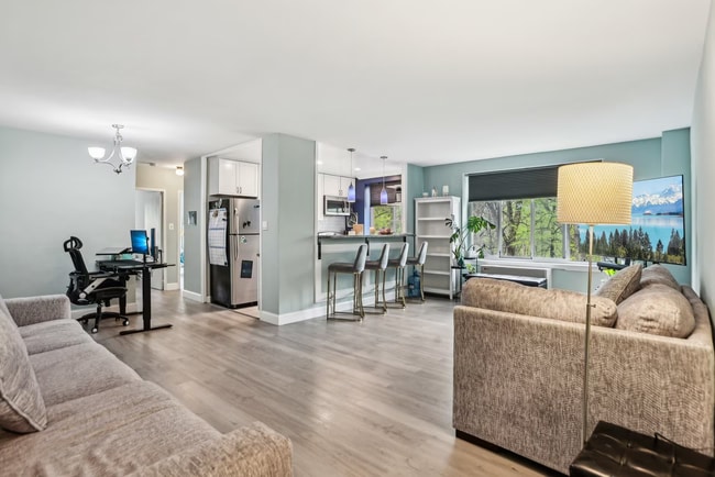sala de estar - 4100 W St NW Unidad 302
