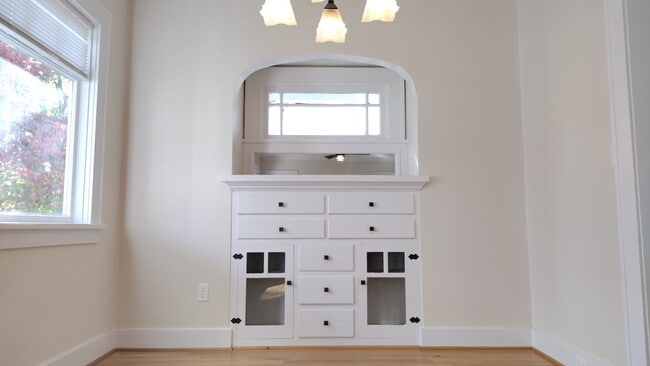 Photo - 2551 NE 32nd Pl