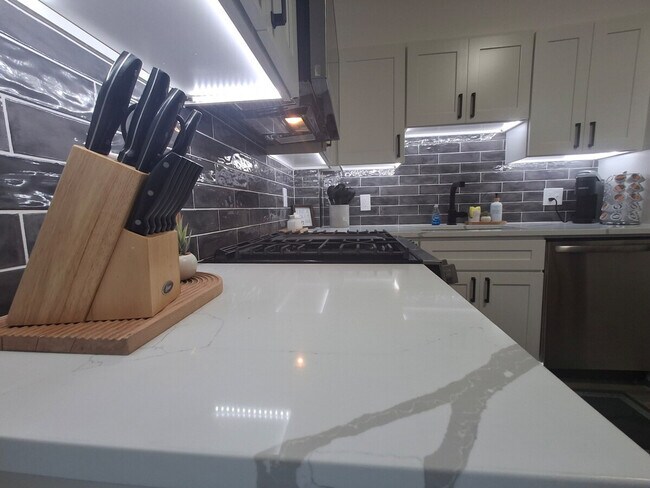 Photo - 23 Handy St Unit ID1373657P