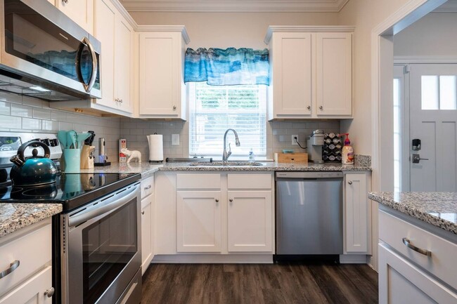 4357 Azalea Dr