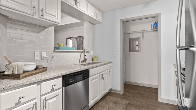 Photo - Perimeter 5550