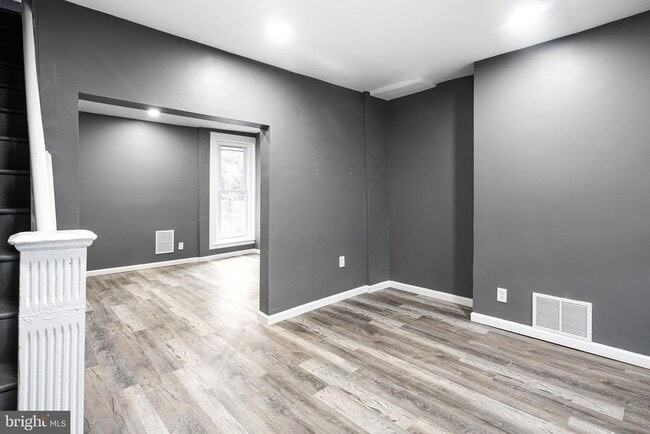 Building Photo - 5554 Crowson St