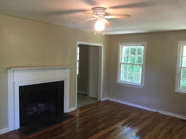 Photo - **AVAILABLE NOW**Near Ft. Benning/Columbus, GA 3 Bedroom / 1 Bathroom Home for Rent***