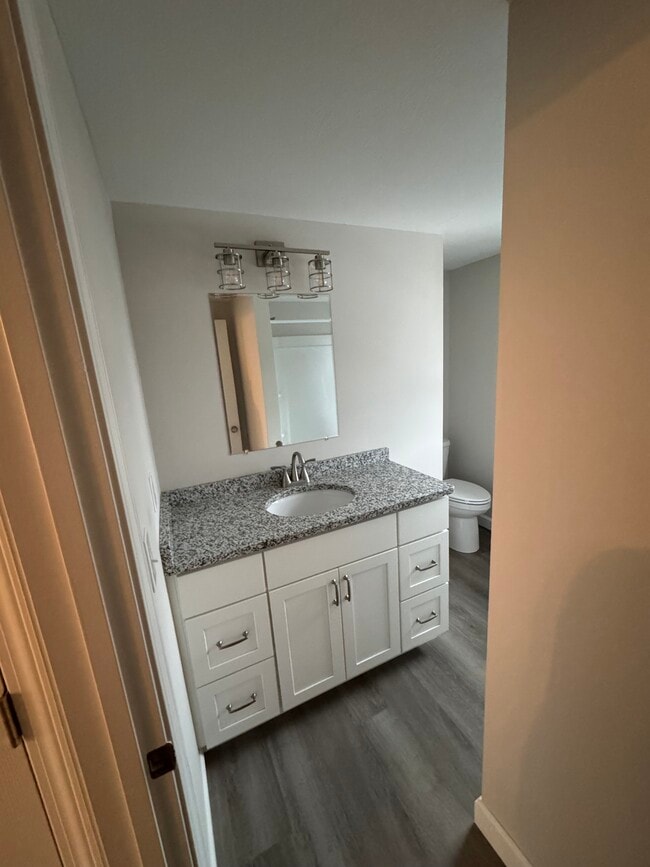 Baño - 45 Belknap Rd Unidad B