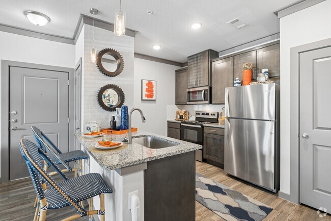 1BR, 1BA - 723SF - Kitchen