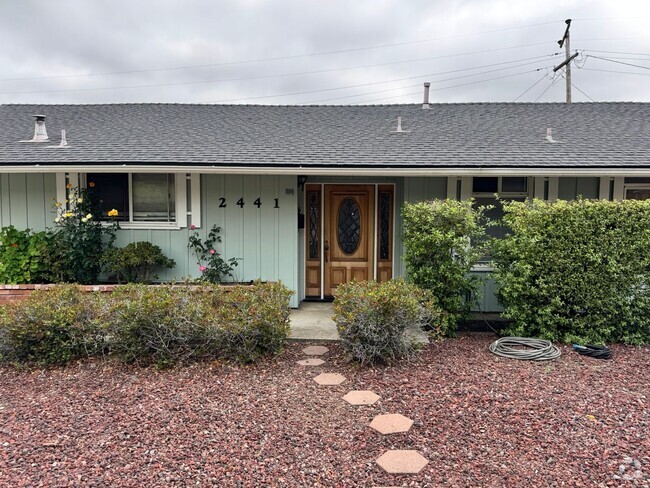 Building Photo - Charming 3-Bedroom in the Heart of SLO - G... Rental