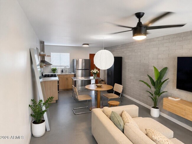 Building Photo - 2731 E Montecito Ave Unit 3