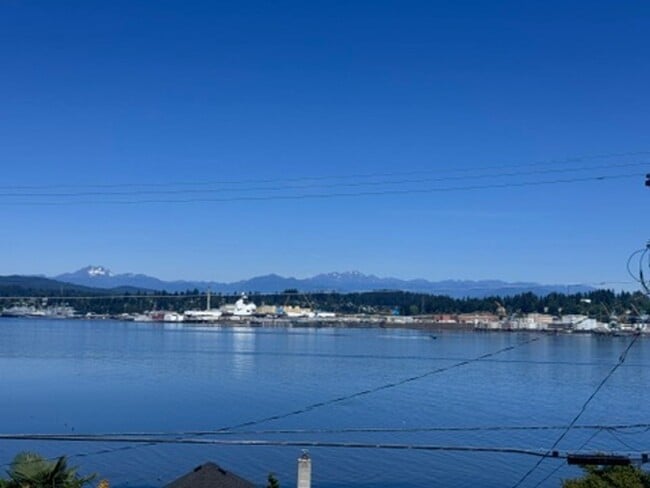 Photo - Completely Remodeled 3 Bedroom with Amazin...