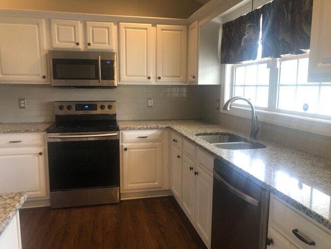 Photo - 2038 Bridgewood Rd
