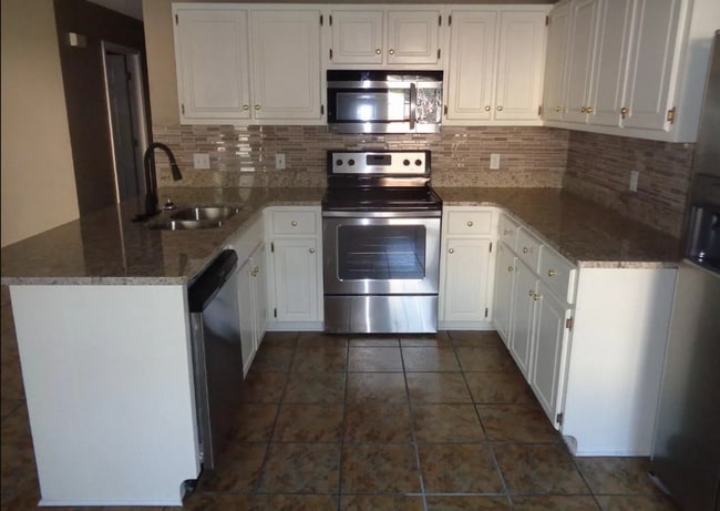 Photo - 3 Bed/ 3 Bath located just off South Lamar...