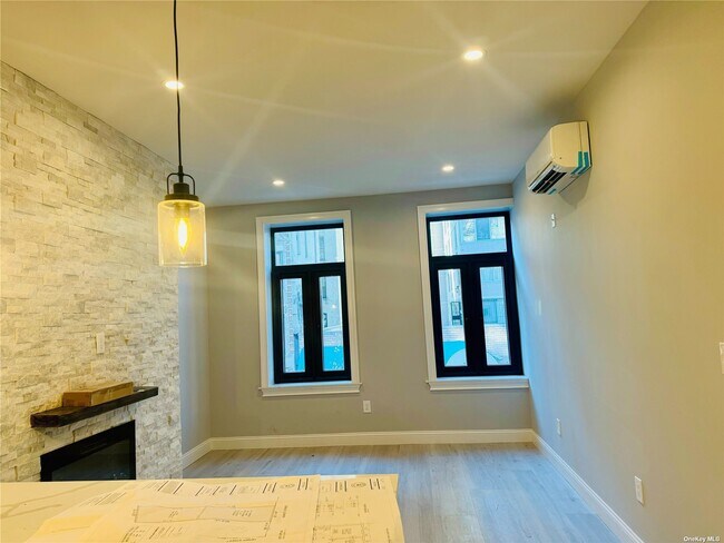 Photo - 30 Market St Unit 3 fl