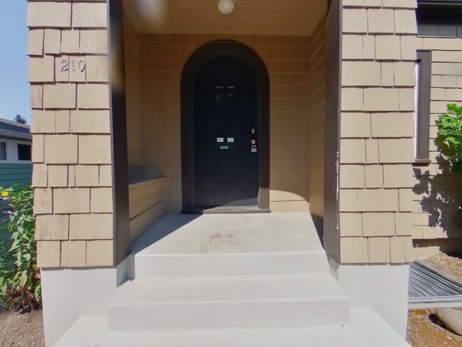 Photo - 210-214 NW 11th St. Unit 210 NW 11th St