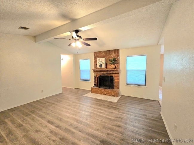 Photo - 10819 E 14th Ct