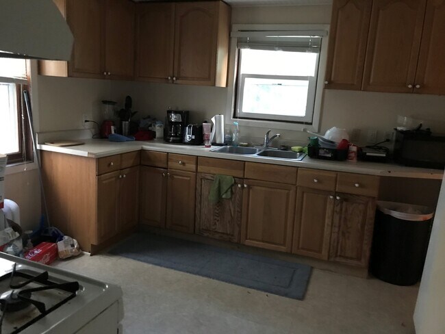 Photo - 131 N Bedford St