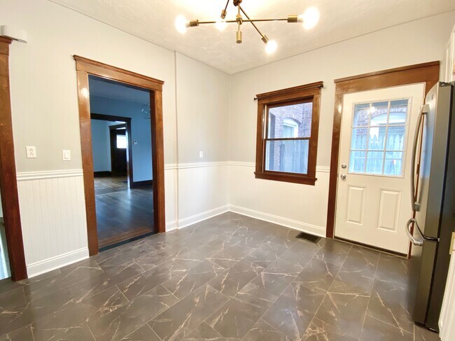 Eat in kitchen - 1346 Edwards Ave