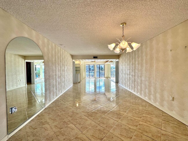 Photo - 1501 Marina Isle Way Unidad 205