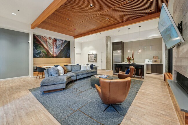 Photo - LEVA on Market