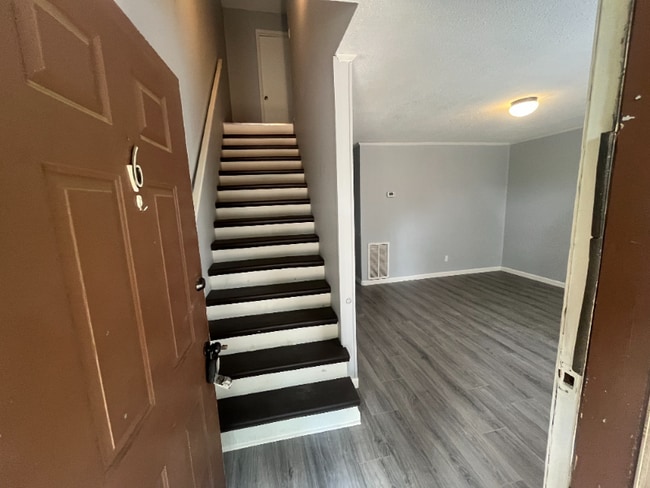 Photo - 147 Woodland Dr Unit Apt 6