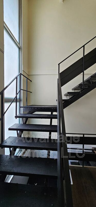 Photo - 820 N 70th St