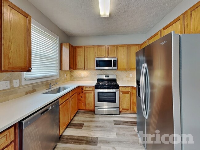 Photo - 415 Park Creek Trce