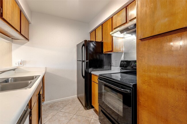 Photo - 3005 Walnut Bend Ln Unit 12