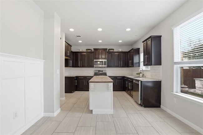 Photo - 113 Bastian Ln
