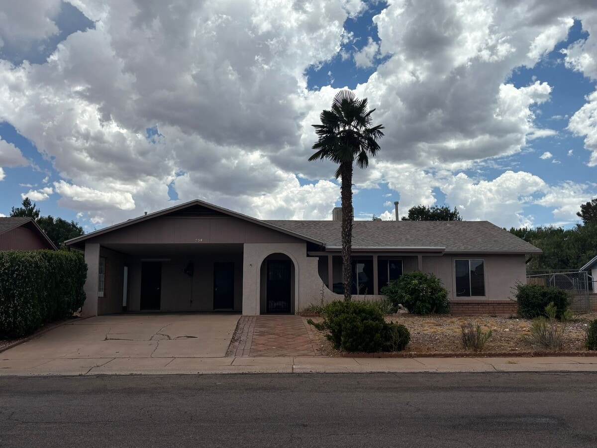 Photo - 554 Hegge Dr