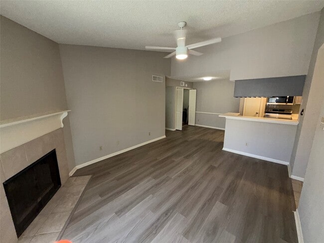Building Photo - 2120 El Paseo St Unit 2312