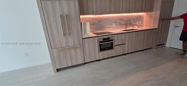 Photo - 77 SE 5th St Unidad 77 SE 5 # 2108