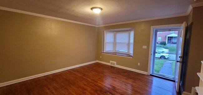 Photo - 5928 Hillen Rd