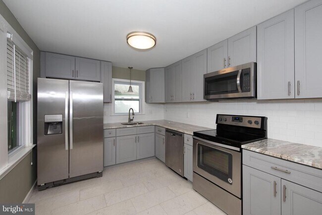 Photo - 732 N Tyson Ave