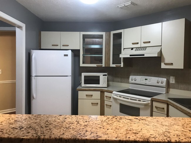 Photo - 979 Stewarts Creek Dr