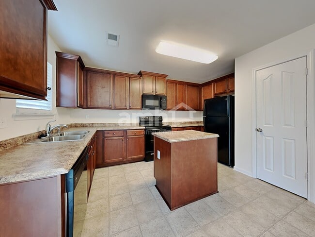 Photo - 1882 Woodstone Dr