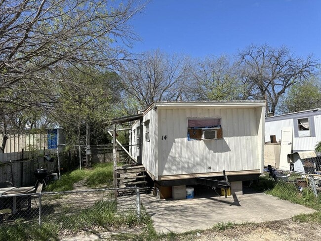 Building Photo - 3632 SW Military Dr Rental