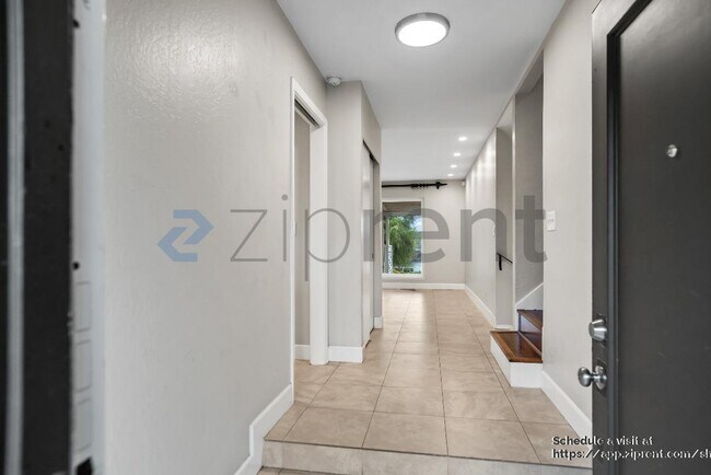 Photo - 48 N Lake Dr House