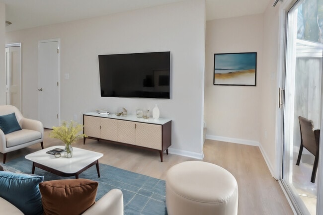 Photo - Collins Park Apartments