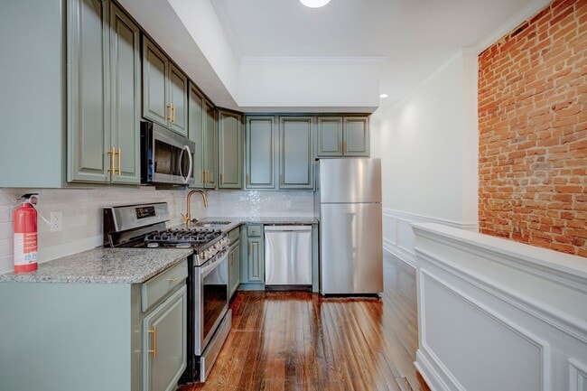 Photo - Newly Renovated 6 Bedrooms / 4 Bathrooms a... Unit Single Family