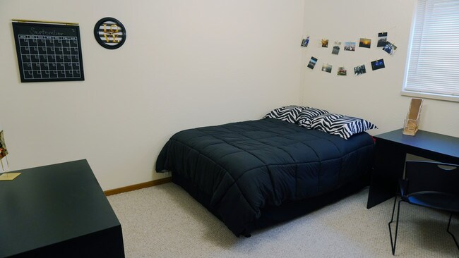 Photo - Campus West Apartments