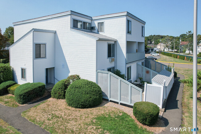 Photo - 2 Hamre Ln Unit D