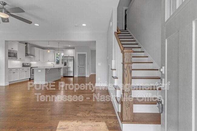 Photo - 702B Waco Dr