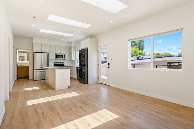 Photo - 325 Cerro Romauldo Ave