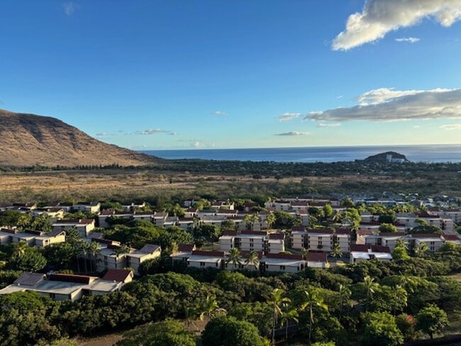 Photo - MAKAHA VALLEY TOWERS