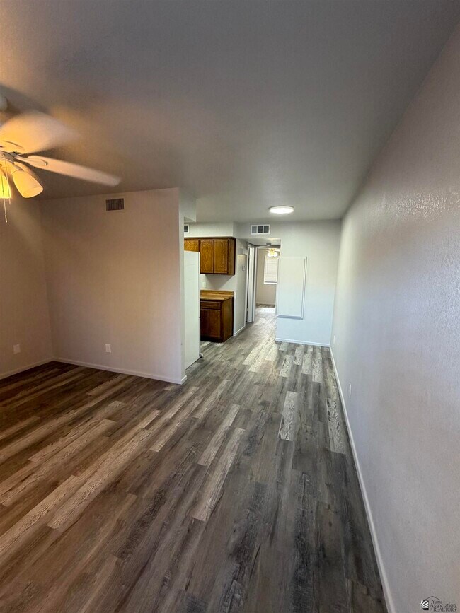 Photo - 1138 S Pagent Ave