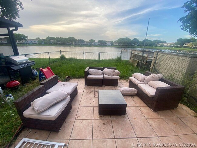 Photo - 10473 NW 3rd St
