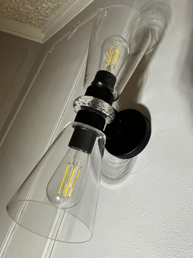 Photo - 5650 Woodcrest Ave