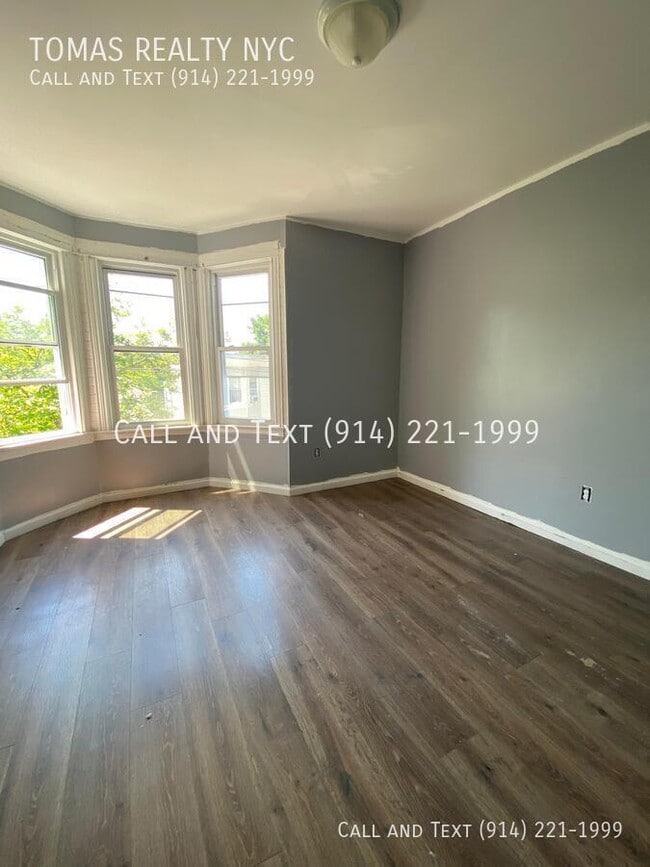 Building Photo - 16 Mulberry St Unit 3