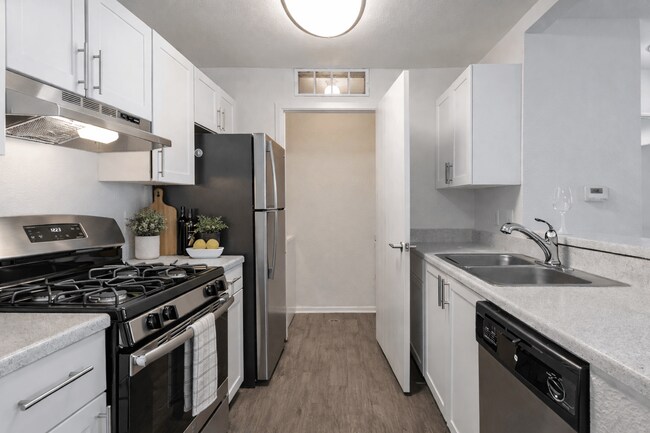 Photo - Arbor Club Apartments - Ann Arbor, MI